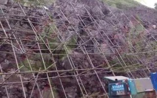 高边坡挂网喷浆大包单价是多少，绿化喷浆怎么计算平方面积