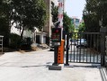 车库道闸栏杆怎么开（停车场栏杆怎么通过）