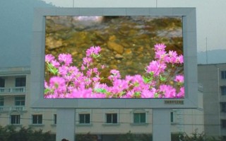 会议的led屏怎么连平板（怎么把视频放到大屏幕上）