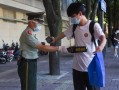 部队携带武器怎么过安检（部队携带武器怎么过安检）