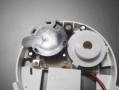 烟雾报警器怎么拆开（烟雾报警器外壳怎么拆）