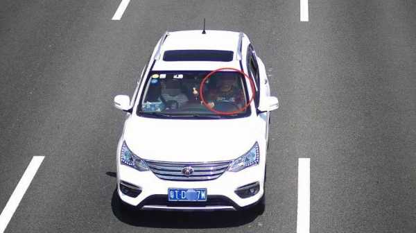 不系安全带怎么抓拍(不系安全带怎么抓拍的,自动识别)-第2张图片-安保之家 不系安全带怎么抓拍(不系安全带怎么抓拍的,自动识别)-第2张图片-安保之家