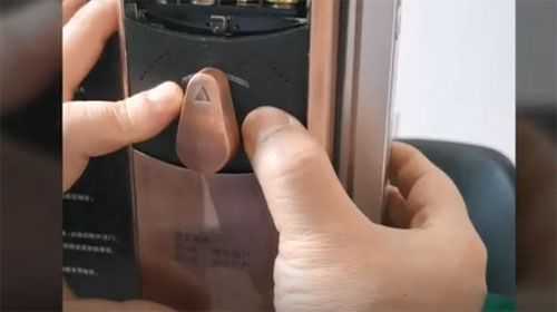 指纹锁电池漏液腐蚀清理小妙招,指纹怎么处理干净-第2张图片-安保之家 指纹锁电池漏液腐蚀清理小妙招,指纹怎么处理干净-第2张图片-安保之家