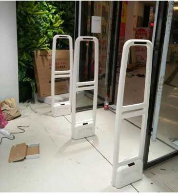 超市防盗门是怎样防盗的,超市防偷防盗有哪些措施-第3张图片-安保之家 超市防盗门是怎样防盗的,超市防偷防盗有哪些措施-第3张图片-安保之家