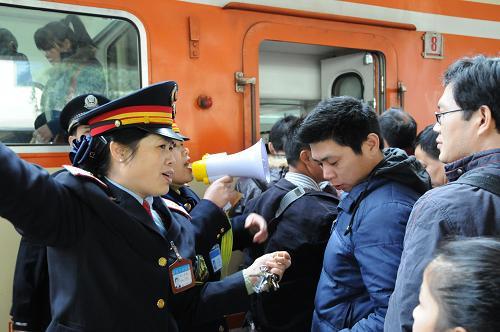 火车安保怎么样(铁路招聘列车员安保是真的吗)-第3张图片-安保之家 火车安保怎么样(铁路招聘列车员安保是真的吗)-第3张图片-安保之家