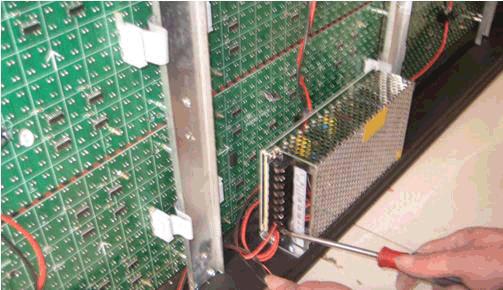 led显示屏单元板怎么拆下来,箱体显示屏怎么拆下来-第2张图片-安保之家 led显示屏单元板怎么拆下来,箱体显示屏怎么拆下来-第2张图片-安保之家