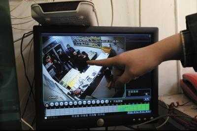 监控变成黑白怎么调回彩色,监控6画面怎么设置视频-第1张图片-安保之家 监控变成黑白怎么调回彩色,监控6画面怎么设置视频-第1张图片-安保之家